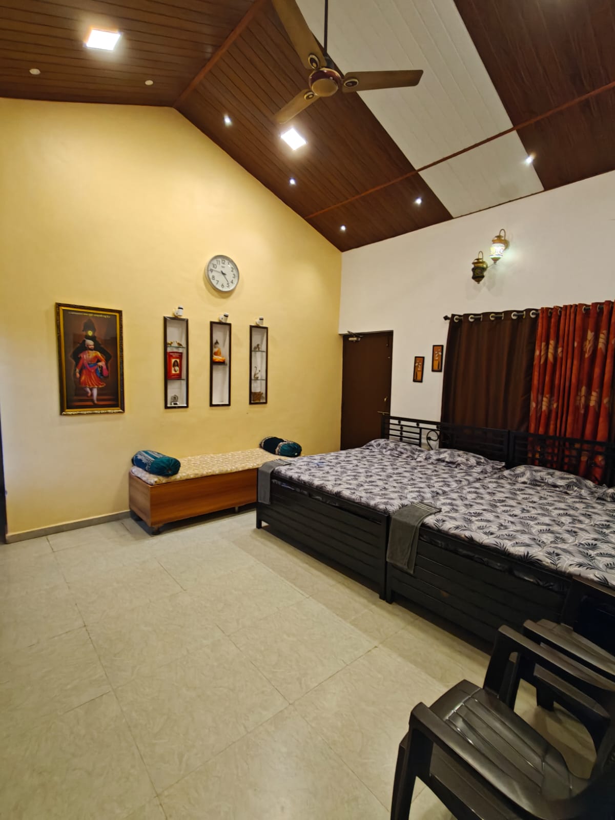 2 BHK Villa at Madhuson Palms family homestay with spacious living area